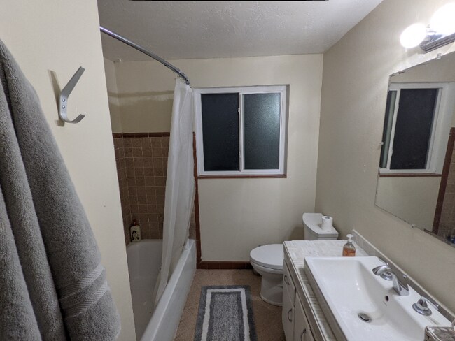 Foto del edificio - 1512 E 4500 S