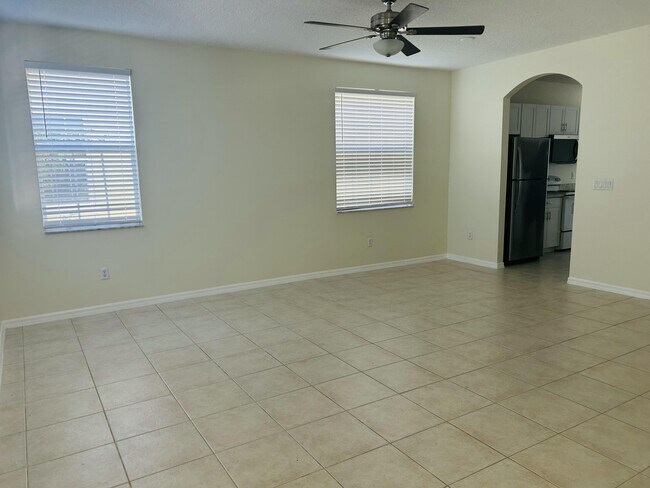 Foto del edificio - 2124 SE Eatonville Dr