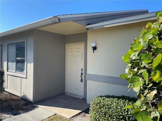 Foto del edificio - 5266 Cedarbend Dr