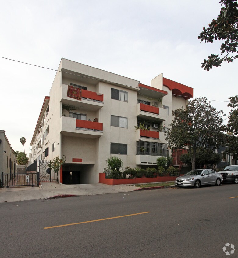 Primary Photo - 1735 N Kingsley Dr