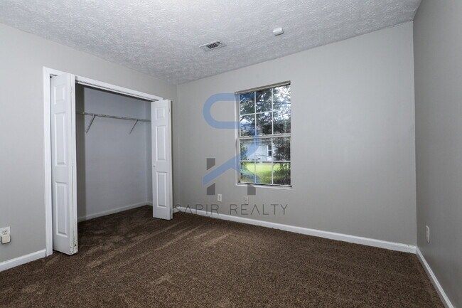 Foto del edificio - Move in before October 15th and get a $250...