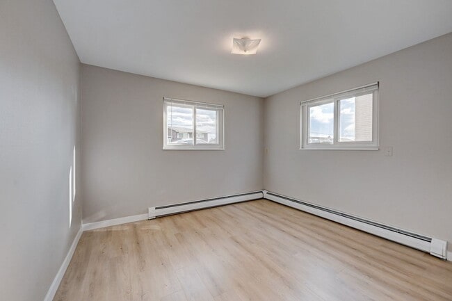 Building Photo - 639 Jessup St