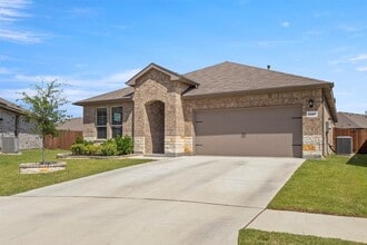 Building Photo - 5405 N Wind Ln