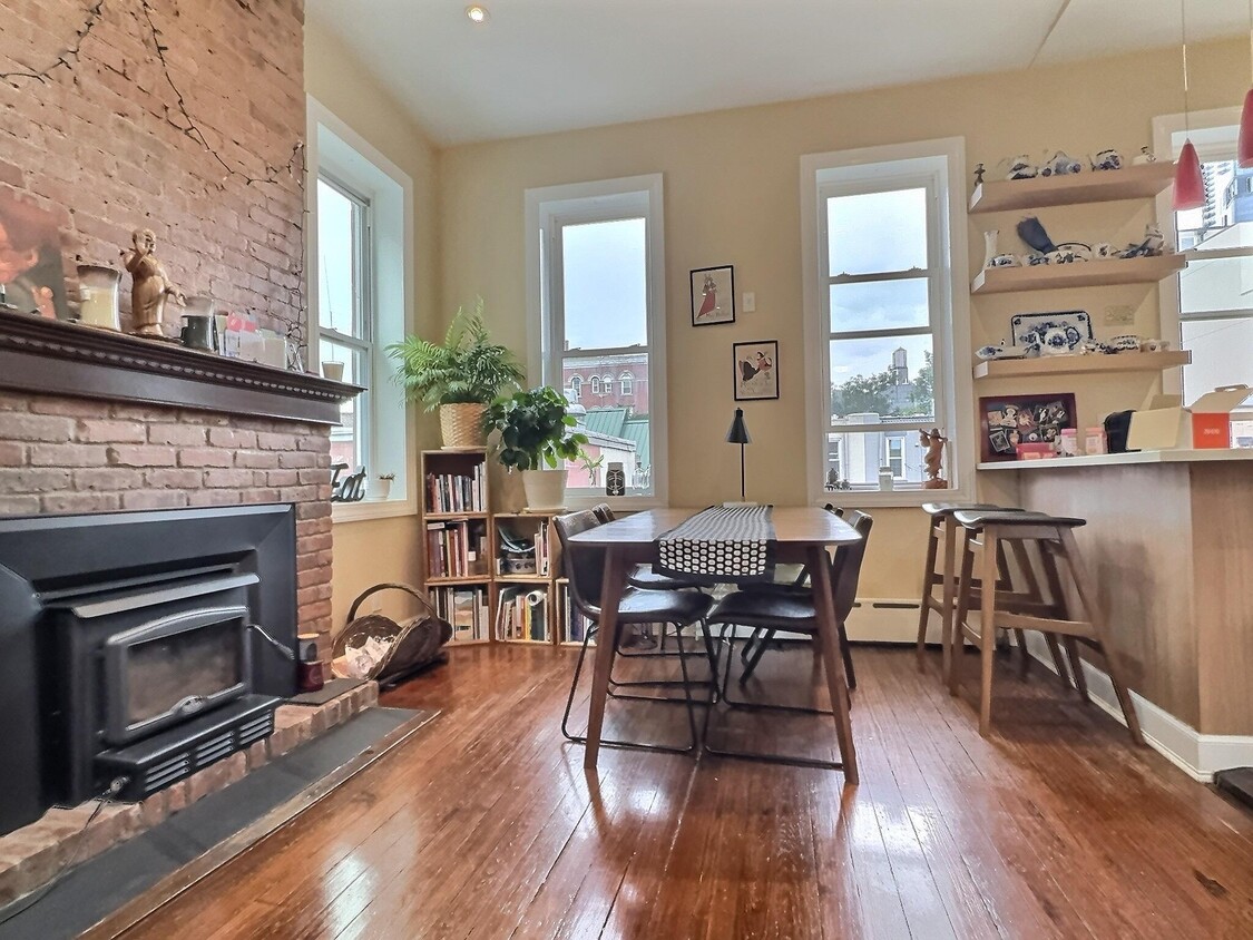 Foto principal - 21-11 46th Ave