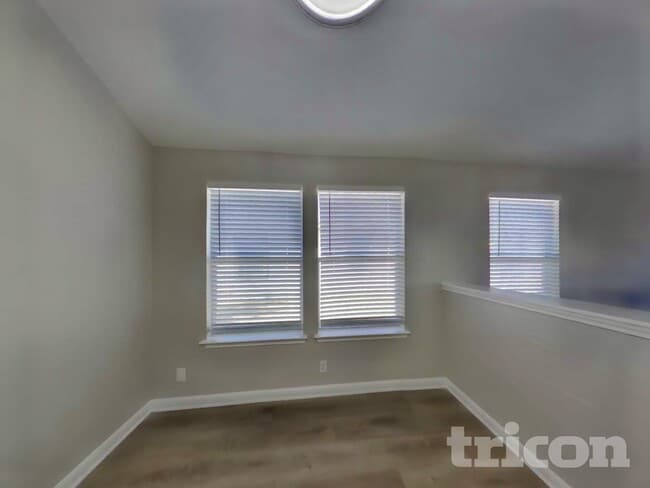 Building Photo - 4842 Dahlia Terrace