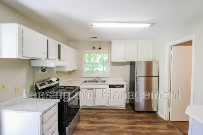 Foto del edificio - 1428 N Sherwood Dr