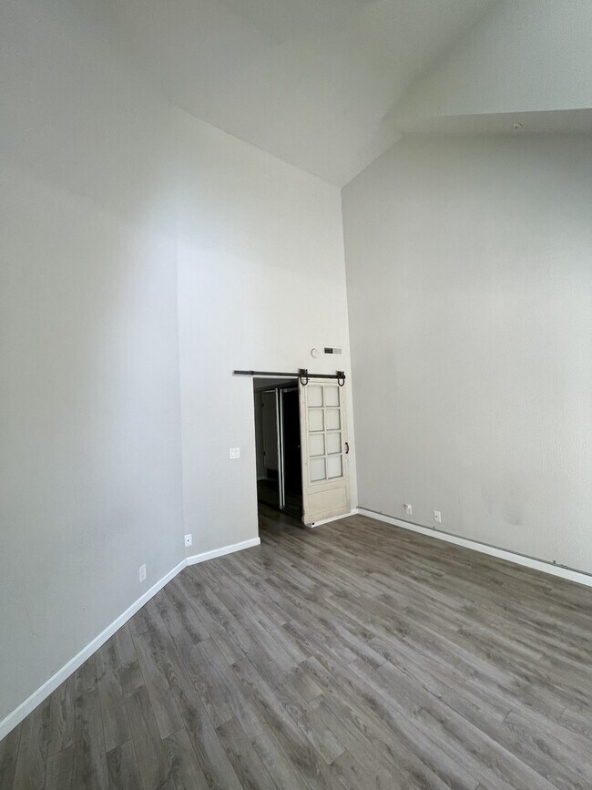 Foto del edificio - 2601 Willowbrook Ln