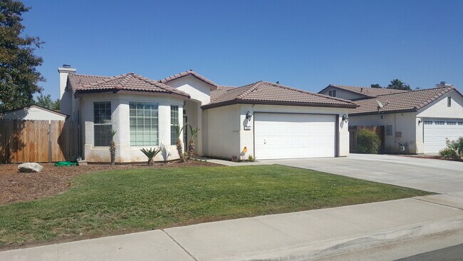Building Photo - 936 W. ORANGE ST  3 BEDROOM 2 BATHROOM - H...