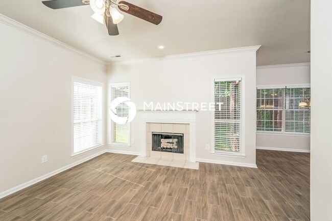 Foto del edificio - 3 Bedroom Pet-Friendly Home in GARDENDALE, AL with Main Street Renewal