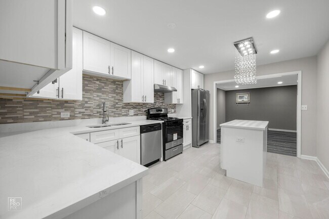 Foto del edificio - 325 Kingman Ln