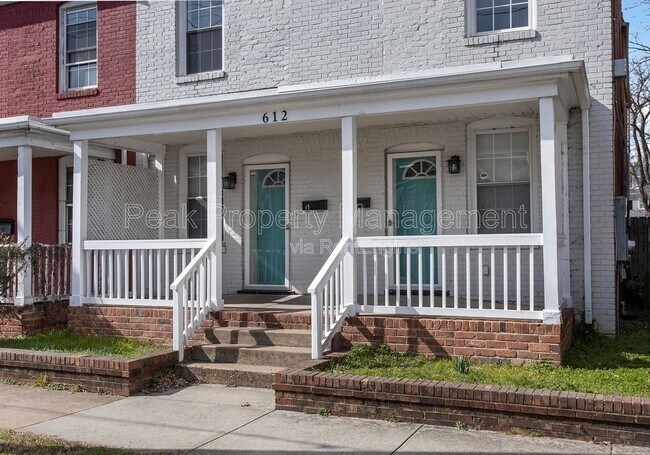 Building Photo - 612 N 32nd St