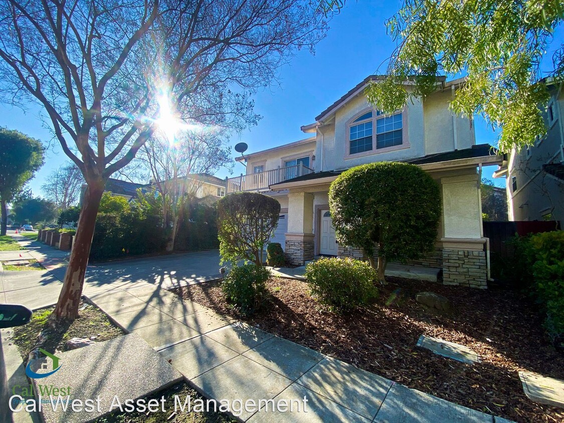 Primary Photo - 4 br, 3 bath House - 855 Jackson Street