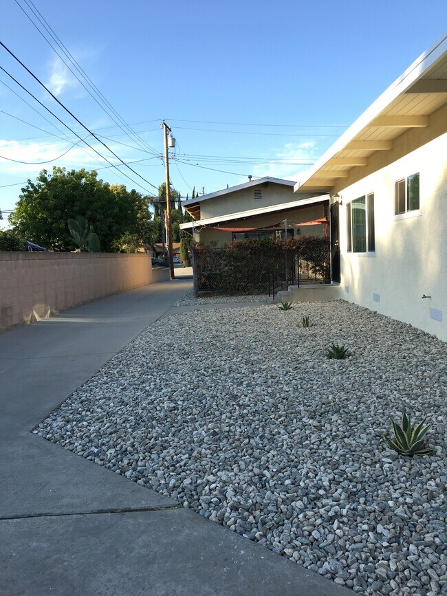 Foto del edificio - 7158 Dinwiddie St