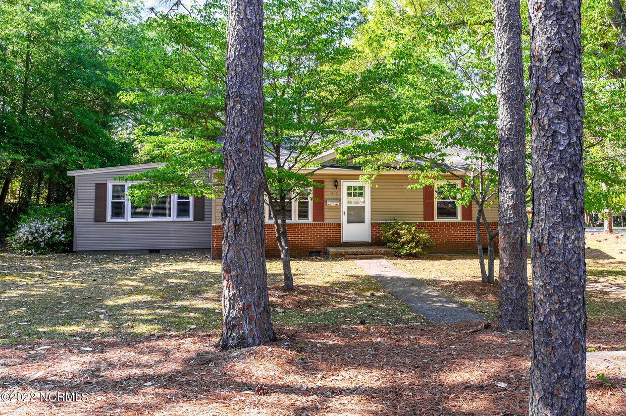 490 N Leak St, Southern Pines, NC 28387 House for Rent in Southern