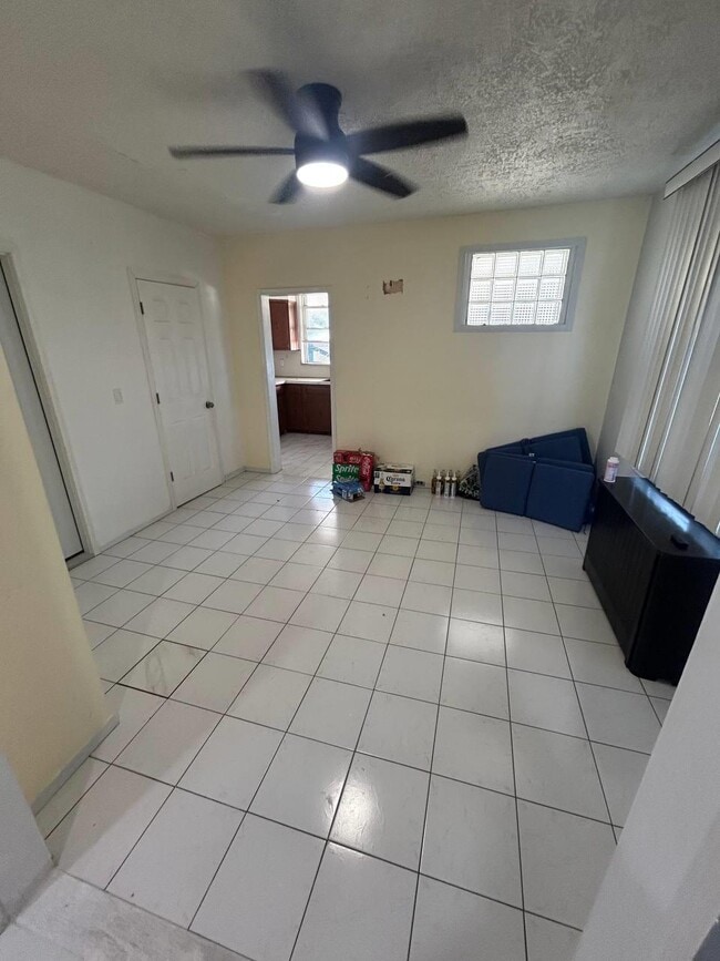 Building Photo - 3175 Layton Ave