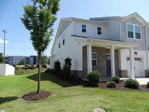 Building Photo - 146 Bromes Way