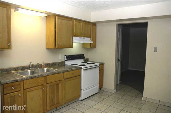Primary Photo - 3630 Douglas Ave