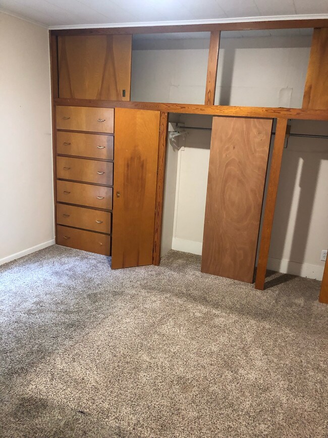 409 W Monroe St, Herrin, IL 62948 House Rental in Herrin, IL