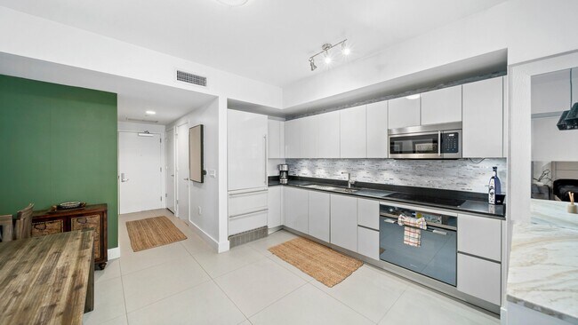 Photo - 1010 Brickell Ave Apartment