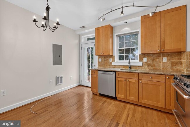 Building Photo - 1702 Florida Ave NW