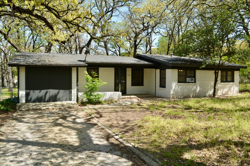 Foto principal - 920 Red Bud Dr