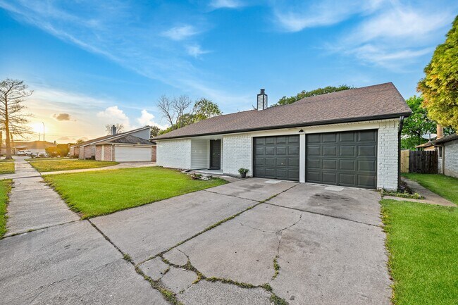 Building Photo - 13118 Birch Grove Dr