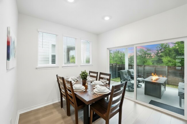 Foto del edificio - 4808 Plum Peach Bend