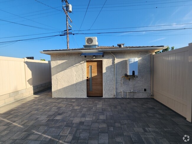 Building Photo - 14810 Covello St