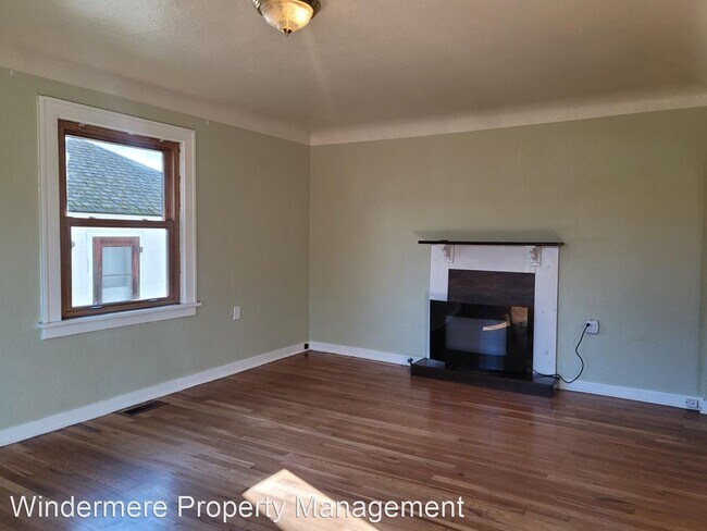 Building Photo - 2 br, 1 bath House - 1305 N Callow Avenue