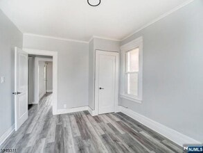 Building Photo - 68 Mill St