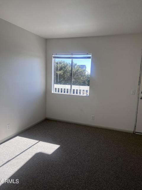 Building Photo - 233 S Ventura Rd