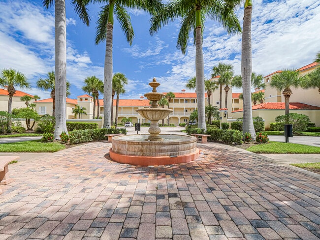 Foto del edificio - 5060 Harmony Cir