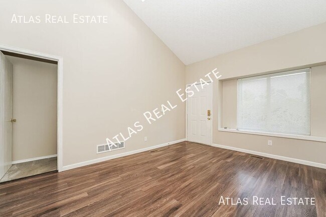 Foto del edificio - 2 WEEKS FREE RENT IF MOVED IN BY 8/15!  3 ...