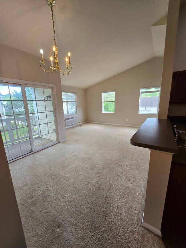 Building Photo - 1425 Silverstone Dr