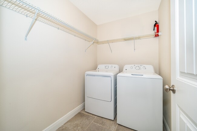 Photo - 10061 Town Lake Dr (Orlando, FL) Townhome