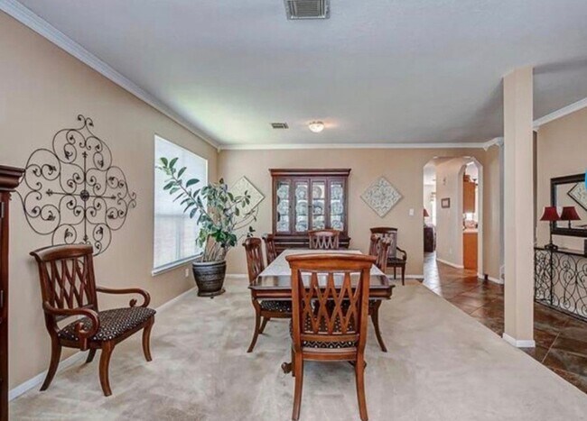 Building Photo - 22023 Holly Branch Dr
