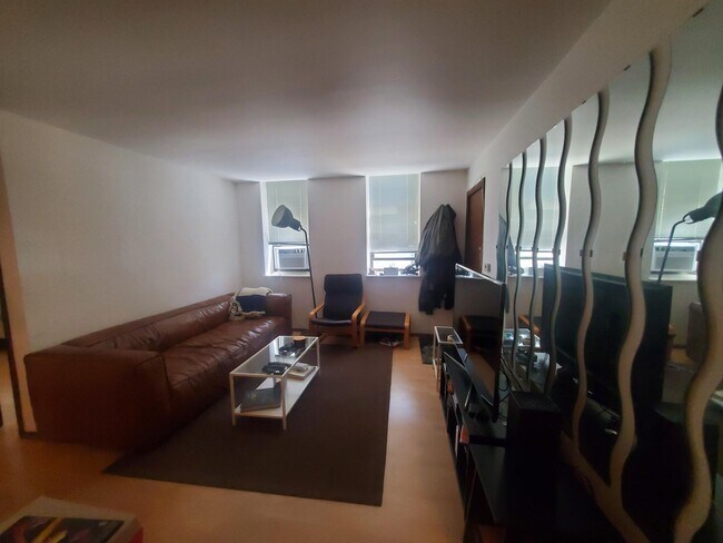 Foto del edificio - 1434 W Blackhawk St