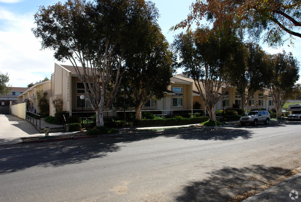 Sandpiper Apartment Apartments in Goleta, CA