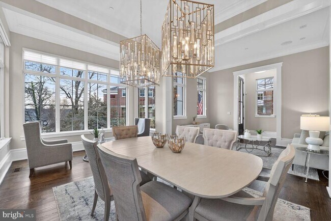 Foto del edificio - 4964 Eskridge Terrace NW