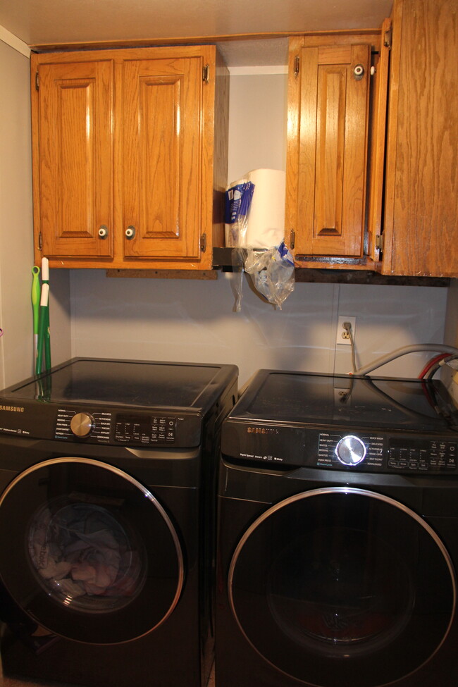Building Photo - 4120 Spiker Ln