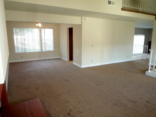 Building Photo - 8631 Acapulco Cir