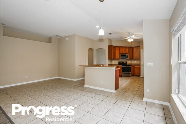 Building Photo - 30149 Sandbunker Ln