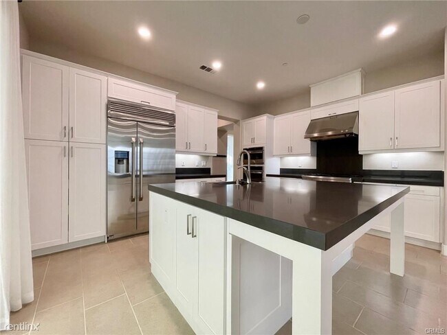 Building Photo - 4 br, 3 bath House - 111 Stellar