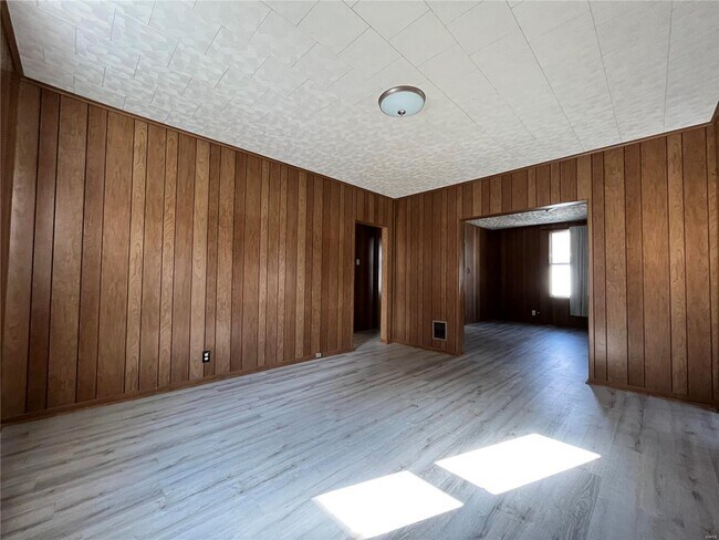 Foto del edificio - 405 E 4th St