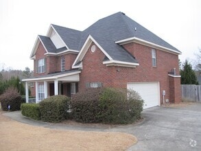 Building Photo - 600 Surrey Ln
