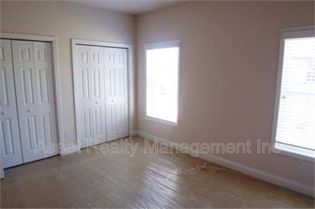 Building Photo - 107 Hatleyberry St