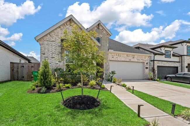 Building Photo - 10710 Verdant Hl