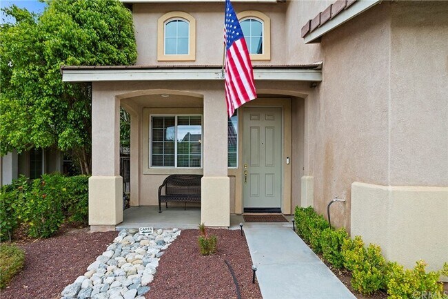 Building Photo - Beautiful Golf Course View 3 bedroom house...