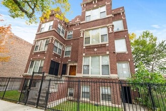 Building Photo - 5711 S Calumet Ave