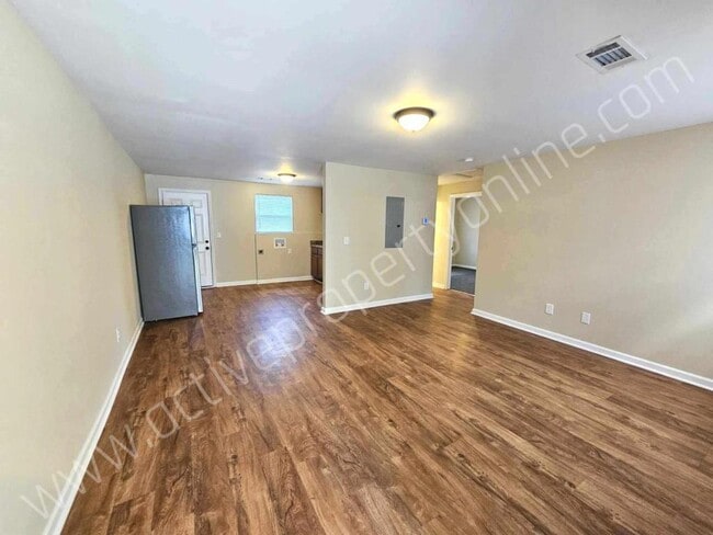 Building Photo - 510 Woodard Ave